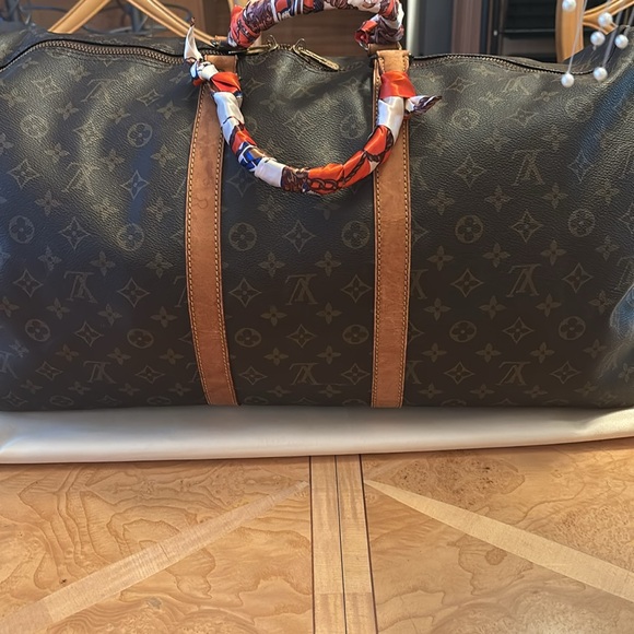 - Louis Vuitton Monogram Keep All Bandouliere 55 Bag - Picture 3 of 11